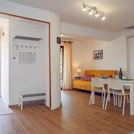Apartment Anivija - Nji120 By Interhome Njivice