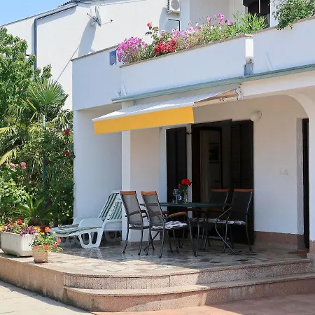 Apartment Anivija - Nji120 By Interhome